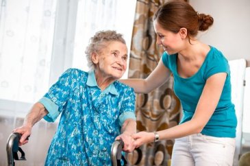 Alzheimer hastalarına bakanlar için öneriler