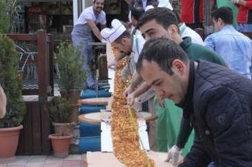 23 metrelik lahmacunla rekora koşuyorlar!
