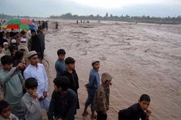 Pakistan'da evler sular altında kaldı