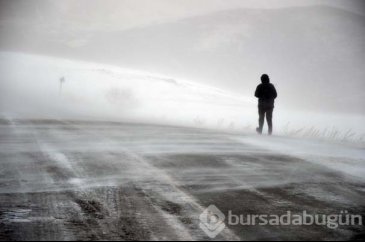 Doğu'da kar yağışı fena bastırdı!
