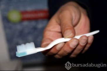 Türk buluşu: Tek kullanımlık diş macunlu fırça
