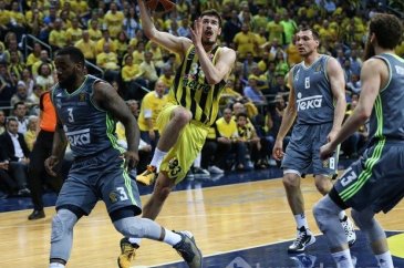 Fenerbahçe'den Real Madrid'e tarihi fark
