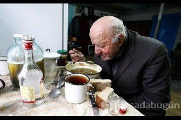Nükleer felaketten sonra geride bir tek o kaldı