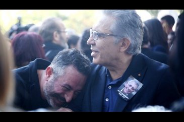 Attila Özdemiroğlu'nun cenazesindeki fotoğrafla ilgili konuştu