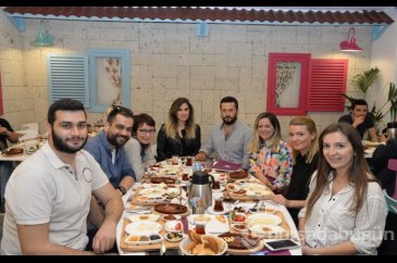Alaçatı Muhallebicisi FSM kahvaltıda basın mensuplarını ağırladı...