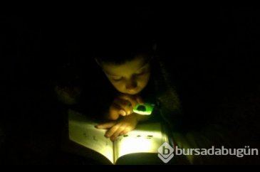 Karanlıkta okumak zararlı mı?