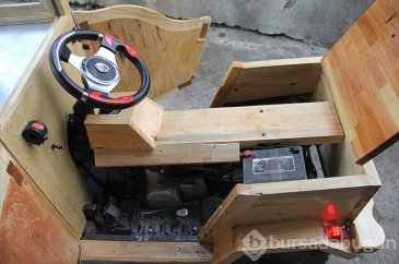 Kira fazla gelince 'mobil dükkan' tasarladı