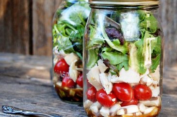 Kavonozda salata yiyerek kilo verin!