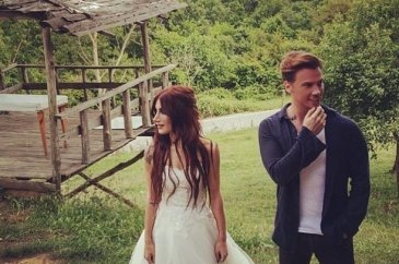 Sinan Akçıl ile İrem Derici'nin bu klibi çok konuşulacak!