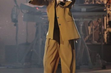 Rihanna şov yaptı!	
