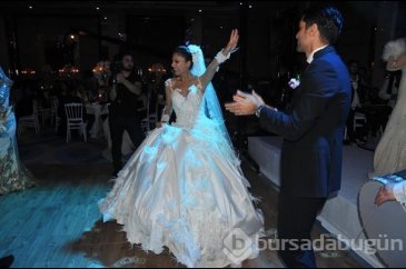 Mustafa Sarp ve Şehnaz Özkaya evlendi!