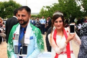 Damada para yerine telefon taktılar