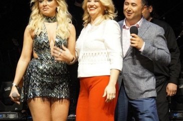 Sahnede ''Hadise'' var