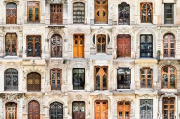 Dünyanın kapılarını fotoğrafladı