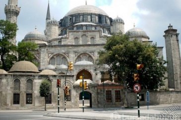 Mimar Sinan'ın çıraklık eseri de hasar gördü