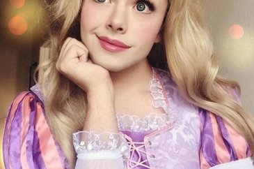 İnanması zor ama gerçek: O sadece Disney bağımlısı bir erkek