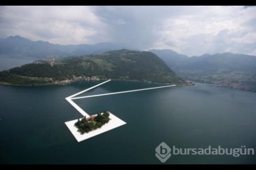 Yarım milyon kişi suyun üzerinde yürüyecek