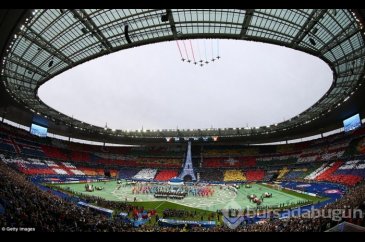EURO 2016 Fransa'da muhteşem gösterilerle başladı!