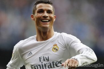 Ronaldo tahtını kaptırdı