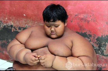 Dünyanın en şişman çocuğu daha 10 yaşında ve 192 kilo... 