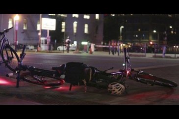 Dallas'ta polise ateş açtılar 