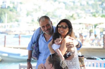 Hamdi Alkan bir deri bir kemik