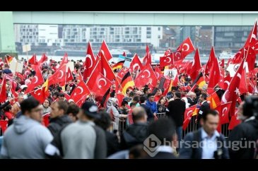 Köln'de darbe protestosu yapıldı