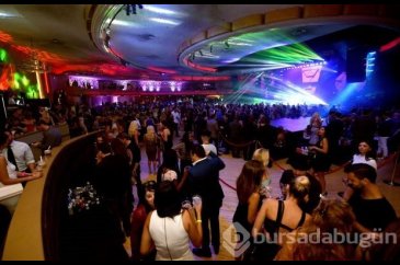 'En seksi 100 kişi' partisi!