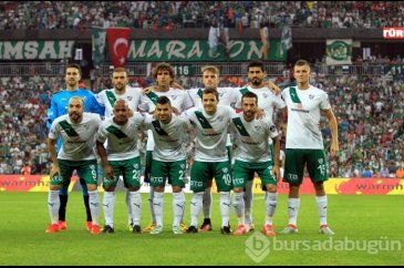 Bursaspor-Medipol Başakşehir maçından kareler...