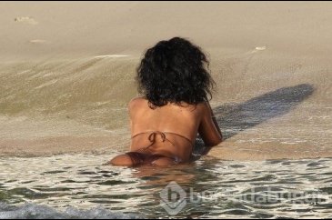 Rihanna kraliçe oldu