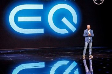 Mercedes-Benz yeni markasını Paris'te tanıttı