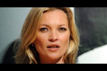 Kate Moss yeniden evlenmek için boşanmayı bekliyor