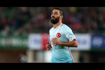 Arda Turan, Milli Takımı bırakacağı iddialarına yanıt verdi