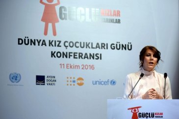 Dünya Kız Çocukları Konferansı için bir araya geldiler