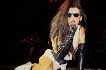 Ünlü şarkıcı Pete Burns yaşamını yitirdi