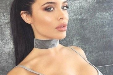 Angelina Jolie'nin ikizi