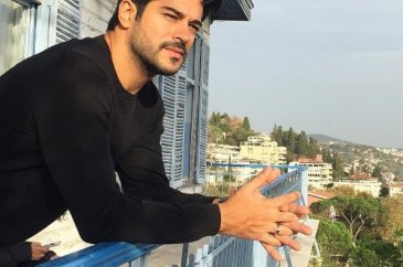 Burak Özçivit ve Fahriye Evcen nişanlandı mı?