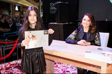 Ankara'da Hadise izdihamı!