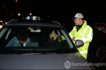 Popçu Murat Dalkılıç ve eşi trafik çevirmesinde