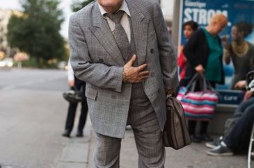 Gençlere taş çıkartan moda tutkunu