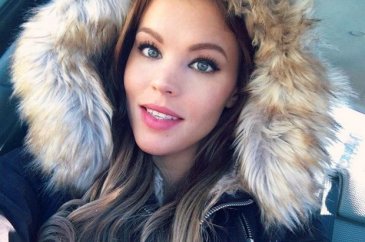 Yeni Instagram fenomeni: İsveçli kadın pilot Malin Rydqvis