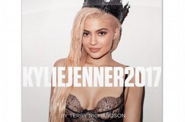 Kylie Jenner'dan 2017 takvimi