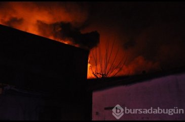 Bursa'da İnegöl mobilya sanayinde büyük yangın 