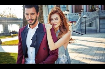 Ünlü oyuncuların gerçek hayattaki aşkları!
