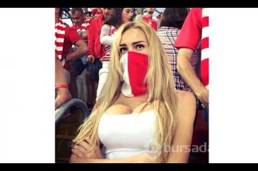 Rusya'da tribünleri ısıtan güzeller...