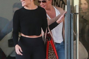 Jennifer Lopez eski dostuna sahip çıktı