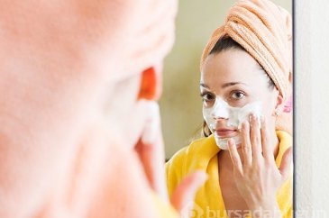 Pürüzsüz bir cilt için hazırlayabileceğiniz 10 doğal peeling