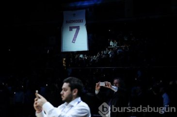 Anadolu Efes'ten Naumoski'ye büyük onur