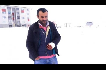 Kurtları korkutmak isterken kendini vurdu