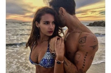 Efsane futbolcunun model kızı Jade Leboeuf...